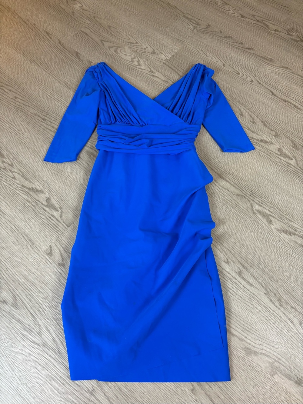 Chiara Boni Brilliant Cobalt V-Neck Ruched Midi Dress